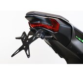 PROTECH Kit de soporte de matrícula  que incluye reflector y placa ligera de acero inoxidable/aluminio con recubrimiento en polvo negro - Negro
