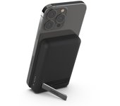 Belkin batería externa magnética de 5000 mAh, cargador portátil compatible con MagSafe, pass-through, power bank con salida de 7,5 W y entrada de 10 W, soporte extraíble, iPhone serie 16, 15, 14, 13