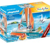 Playmobil 71043. Catamarán
