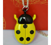 New Fashion Cute Small Golden Beetle Pocket Watchs With Chain Lightweight Necklace Pendant Clock Adult Children Ladybug Watch