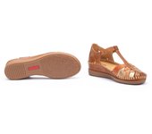 Shoes Sandalia marca Pikolinos para mujer en color cuero