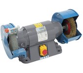 FERVI 0554 PANTALLA DE PROTECCIÓN DE LA MUELA. ESTRIBO DE SOPORTE DE LA PIEZA. Cepillo 2950 rpm - Ø 200 x 25 x 20 mm Muela en seco 2950 rpm - Ø 200 x 25 x 20 mm GR36 Motor 230V 50 Hz 0,9 kW Peso neto 26 kg DISMAK