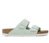Cómoda  Cómoda chancla BIO mujer de Birkentock. Clásico modelo Arizona de hebillas. Línea VEGANA RIVER LOGO en CANVAS SUR GREEN. Planta anatómica. Piso antideslizante Altura Tacón bajo (1-3 cm) Referencia 1026750-GREEN