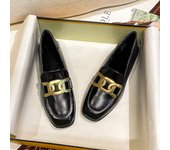 Mocasines mujer 2024 nuevo versatil inglés pequeño zapatos de cuero plano único otoño/invierno con peluche tallas grandes zapato