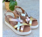Shoes Sandalias Planas marca Oh! My Sandals para mujer en color metalizado