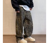Men Loose Wide Leg Leopard Graphic Jeans Male Classic American Vintage Denim Pants Youth Popular Daily Streetwear Denim Trousers
