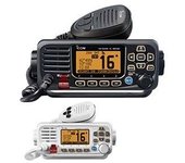 ICOM IC-M330GE  Ultra compacto (An x Al x Pr: 156,5 x 66,5 x 110,1 mm) Fácil instalación en espacios limitados Pantalla de matriz de puntos de fácil lectura Interfaz de usuario intuitivo Nuevo altavoz que ofrece un sonido dinámico y claro