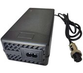 Cargador Patinete Electrico, 67. 2V 2A  para Bateria Litio de 60V.Compatible para modelos:  Dualtron Man,Ultra,Thunder,Eagle/Spider DT3,Compact/Raptor2,ZERO 10X,   KING SONG 14D, KING SONG 16S, Yume X11/Y11/M10, VSETT 10+/VSETT 10+R.Q5/Q5 EVO MAX, Scooter