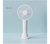 LILI HOME ✨ Mini Ventilador de Mesa – Colores Pastel de Verano. Con pinza: Ideal para sujetar en escritorios, bordes de cama, cochecitos o estantes. Base estable para colocar sobre cualquier superficie. Compacto, silencioso y recargable – ¡Llévalo dond