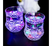 Vasos con luz LED, vasos de cristal para beber, vasos de acrílico para whisky, vasos de inducción de agua que cambian de color (paquete de 2)