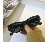 Gafas de sol de montura pequeña personalizadas gafas de sol de ojo de gato de moda para mujer gafas versátiles retro