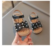 Sandalias florales para niñas, flores dulces de princesa con cuentas de perlas, moda 2025, nuevos zapatos de playa de verano para niños, dedos abiertos antideslizantes