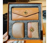 2024 New Vintage Purse Ladies Large Capacity d buckle Multi-card Multi-function triple Fold Handheld Bag 3-piece gift Box for the holidays