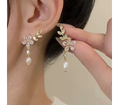 Delicate Leaf Ear Ring with Shiny CZ for Women Silver Color/Gold Color Fashion Hoop Earrings Fancy Girl Gift 2024 Jewelry Gifts
