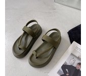 Sandalias de las mujeres s verano desgaste 2025 nueva moda versátil Internet celebridad plataforma zapatos antideslizante cubierta dedo del pie zapatos de playa