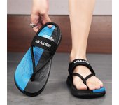 Las nuevas sandalias de los hombres usan chanclas de verano antideslizantes zapatos de playa de moda para hombres de suela gruesa