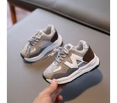 Primavera y otoño nuevas zapatillas de deporte para niños zapatos de malla transpirable para niños zapatos de bebé para niñas zapatos para correr para estudiantes compañeros de clase