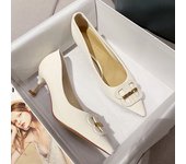 Sharp heel, wide mouth, soft leather, durable