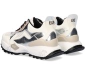 Shoes Deportivo marca Exé para mujer en color plata