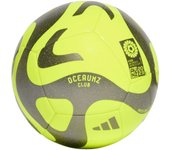 Football adidas Oceanz Club Ball HZ6932 – Versión del balón Oceanz Club con una construcción de paneles resistentes y superficie texturizada para mejorar el agarre y control durante el juego.
