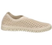 Cómoda  Deportiva mujer Ilse Jacobsen TULIP 3275 en fresca micro fibra reciclada perforada beig. Cómoda suela flexible de caucho natural cosida a la micro fibra Altura Tacón bajo (1-3 cm) Referencia