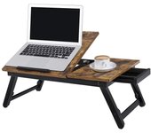 Escritorio portátil con tapa ajustable, bandeja para desayuno, patas plegables y altura ajustable, pantallas hasta 15.6 pulgadas, marrón rústico