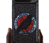 Funda magnética de madera para Google Pixel 9 Pro XL, con grabado artesanal de madera e incrustaciones de concha, compatible con cargadores inalámbricos MagSafe, diseño de cachemira Yin Yang - Rosado