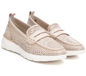 Shoes Deportivo marca Carmela para mujer en color beig