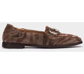 Pedro Miralles Mocasines planos de serraje grabado animal print. modelo SEVILLA en tonos Marrones. Hecho a mano en España.