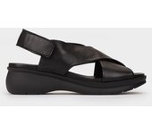 Pedro Miralles Sandalias de piel de color negro modelo AGUADULCE en tonos Negros. Hecho a mano en España.