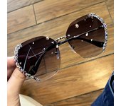 Gafas de sol anti-ultravioleta de diamante versión coreana femenina de celebridades de Internet con el mismo protector solar conducción ins cara redonda sombrilla marea gafas de sol para mujer