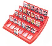 Adivina quién soy en un juego de mesa Adivina quién es el personaje Tablero de cartas Entrenamiento lógico Interacción