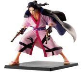 Banpresto Figura Ichibansho One Piece The Nine Red Scabbards Izou 10cm Tamaño PVC