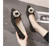 Spring and Autumn New Style Pointed Toe Flat Casual Shoes Women's Shallow Mouth Pearl Buckle Comfortable Fashion Women's Shoes