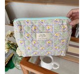 Korean Quilted Fresh Flowers Makeup Bag For Women Portable Toilet Bag Female Handbags Floral Organizers Storage Cosmetics Pouch