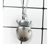 New Fashion Cute Small Golden Beetle Pocket Watchs With Chain Lightweight Necklace Pendant Clock Adult Children Ladybug Watch