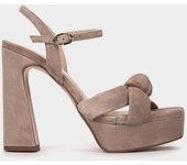 Pedro Miralles Sandalias de ante de color topo modelo VERSALLES en tonos Marrones. Hecho a mano en España.