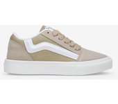 Bosanova Zapatillas deportivas para mujer con detalle de lengüeta acolchada, pieza lateral abultada y suela lisa. Cierre con cordones planos.