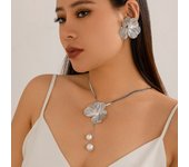 KunJoe 2Pcs Elegant Gold Color Flower Pendant Necklace Earring Set for Women Luxury Imitation Pearl Jewelry Set Neck Decoration