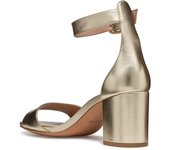 Shoes Sandalia marca Geox para mujer en color oro