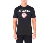 NOS NBA REGULAR TEE ATLHAW BLK: Camiseta NBA Atlanta Hawks, en negro, ideal para los fanáticos del equipo que buscan una prenda deportiva y cómoda para su día a día mientras muestran su amor por los Hawks. ✅ Entrega 24/72h a España (península).