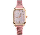 Reloj para mujer con forma cuadrada, correa de malla italiana magnética, movimiento de cuarzo, un reloj moderno y práctico para la mujer