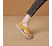 Sandalias de boca de pescado de fondo plano de cuero para mujer 2024 verano nuevo hueco transpirable fondo suave superficie suave fondo plano zapatos de playa