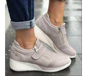 Women's casual slippers