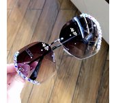 Gafas de sol anti-ultravioleta de diamante versión coreana femenina de celebridades de Internet con el mismo protector solar conducción ins cara redonda sombrilla marea gafas de sol para mujer