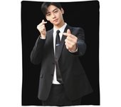 Cha Eun woo Blanket Soft and Warm Lightweight Fluffy Throws Blankets Rug Carpet Gift for Beach Yoga Bedroom Living Room Decoration Sofa Camping Trip Dorm Decor All Season