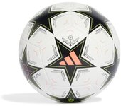 Football adidas Champions League UCL Training IX4062 balón de entrenamiento de la UEFA Champions League con construcción reforzada y materiales de alta calidad para mayor precisión y durabilidad en el juego.
