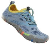 Zapatillas niño Saguaro Smart I color azul cielo y amarillo carpines deportivos barefoot para playa piscina o montaña calzado respetuoso de la marca Saguaro con cierre de elasticos muy comodos