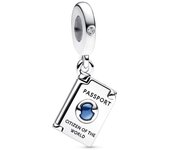 Charm Colgante en plata de ley Pasaporte que se abre Pandora 792680C01 PANDORA Raíz Joyas de Plata Joyas Pandora MUJER inicio Charm Pandora Mujer Pandora Original
