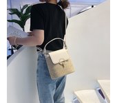 Beach Lady Travel Purses and Handbags Casual Chains Straw Bucket Bags Women Summer Messenger Bag Rattan Bags Shoulder Bag Bolsa
